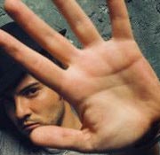 �������ͼ�⣺Ů�����ֶ���